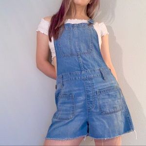 MADEWELL LIGHT WASH DENIM JEAN SHORT OVERALLS